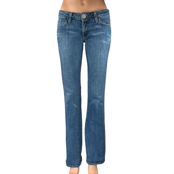 Immortality Women's Blue Dark Wash Low Rise Flared Bootcut Denim Jeans Size 28 - Picture 1 of 7